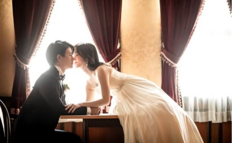 洗礼された婚礼衣装とロケーションウエディング