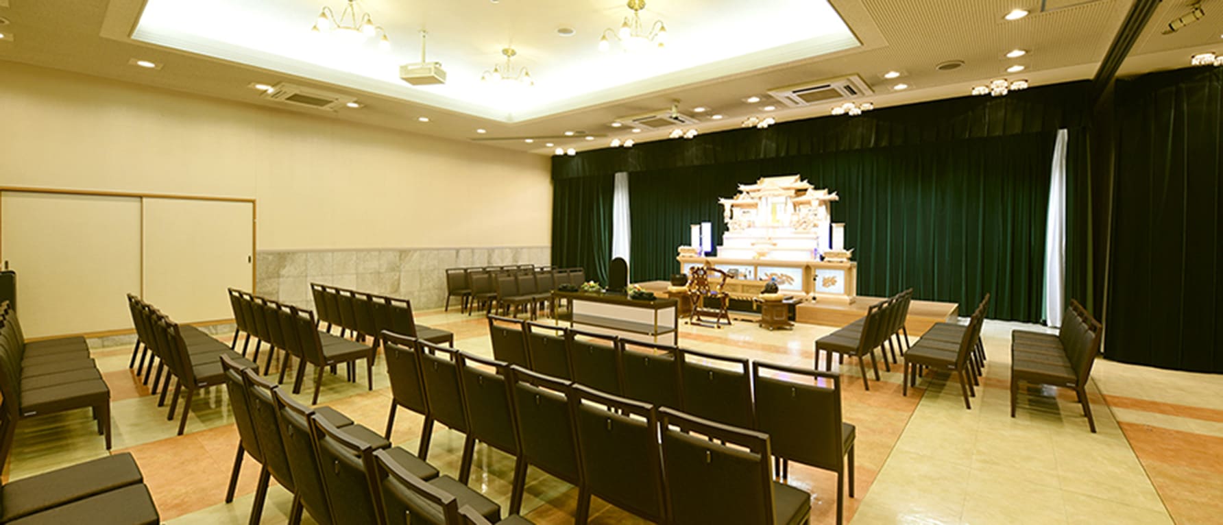 1F中ホール