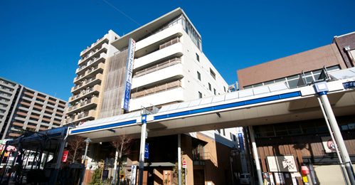 平塚市内唯一の駅前斎場。和モダンの空間で心温まるお別れを