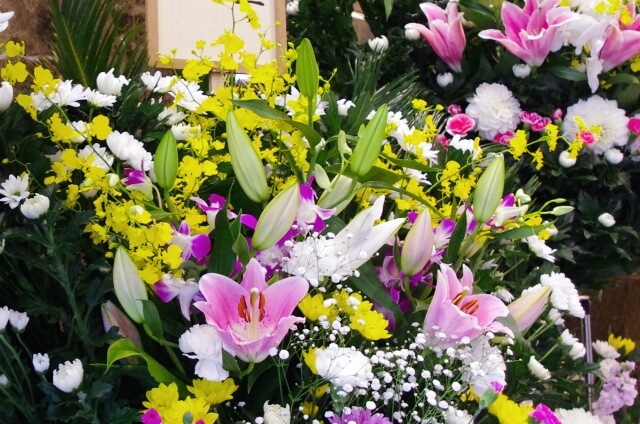 葬儀に贈る供花の特徴